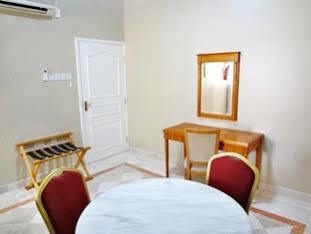סור Al Faisal Hotel Suites מראה חיצוני תמונה